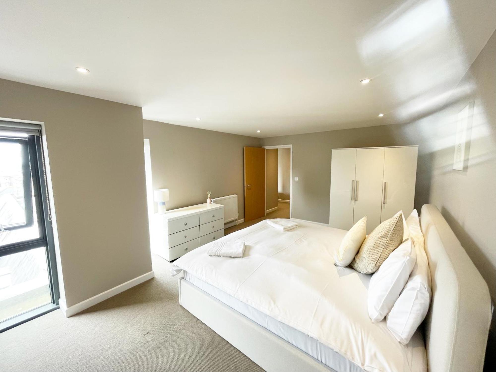 Westcliff Penthouse With Sea Views And Balcony Apartment บอร์นมัธ ภายนอก รูปภาพ